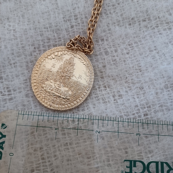 Museum Replica of Elizabethan English Pendant - Picture 7 of 8